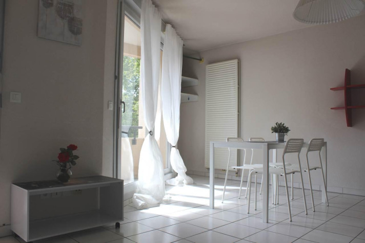 Voir la photo 1/8 du type apartment à Grenoble
