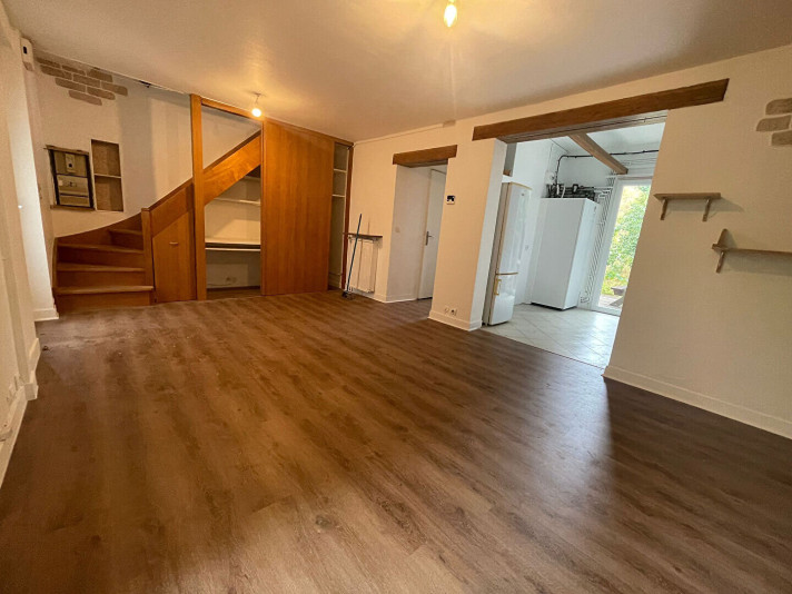 Voir la photo 1/9 du type house à Corbeil-Essonnes