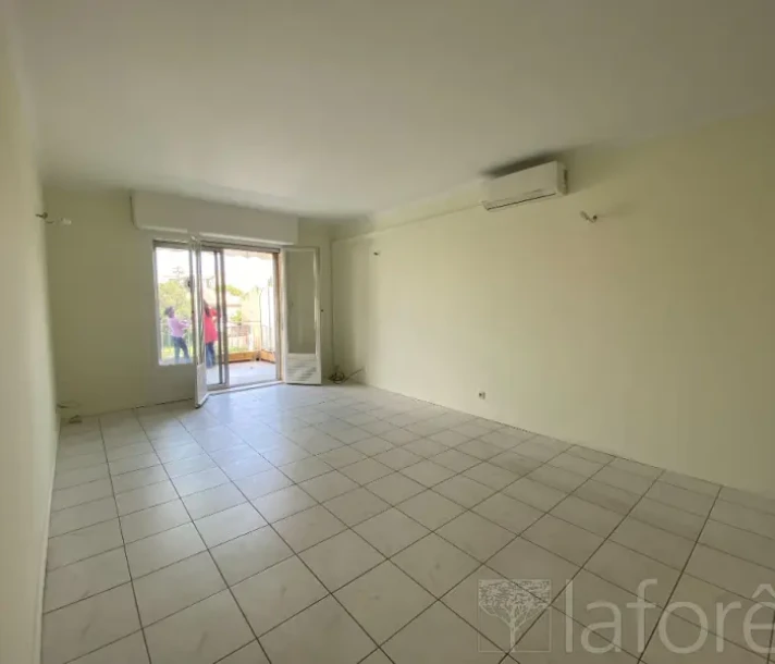 Voir la photo 1/14 du type apartment à Saint-Raphaël