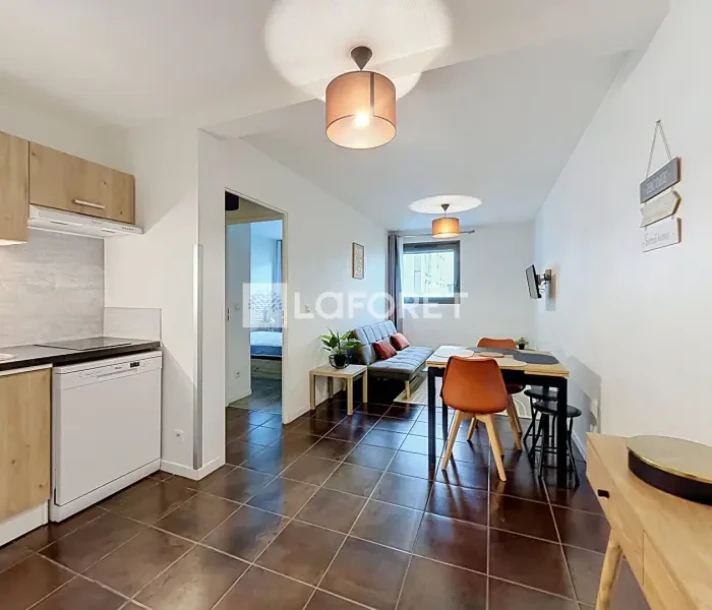 Voir la photo 1/8 du type apartment à Bordeaux