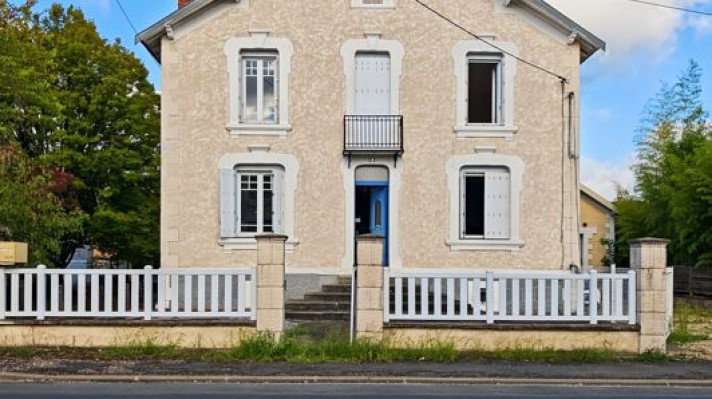 Voir la photo 1/18 du type house à Saint-Astier