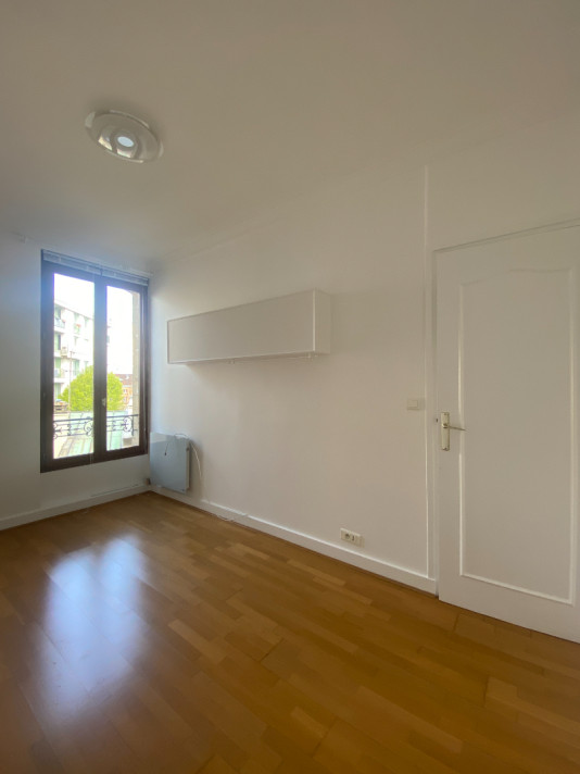 Voir la photo 1/1 du type apartment à Saint-Germain-en-Laye