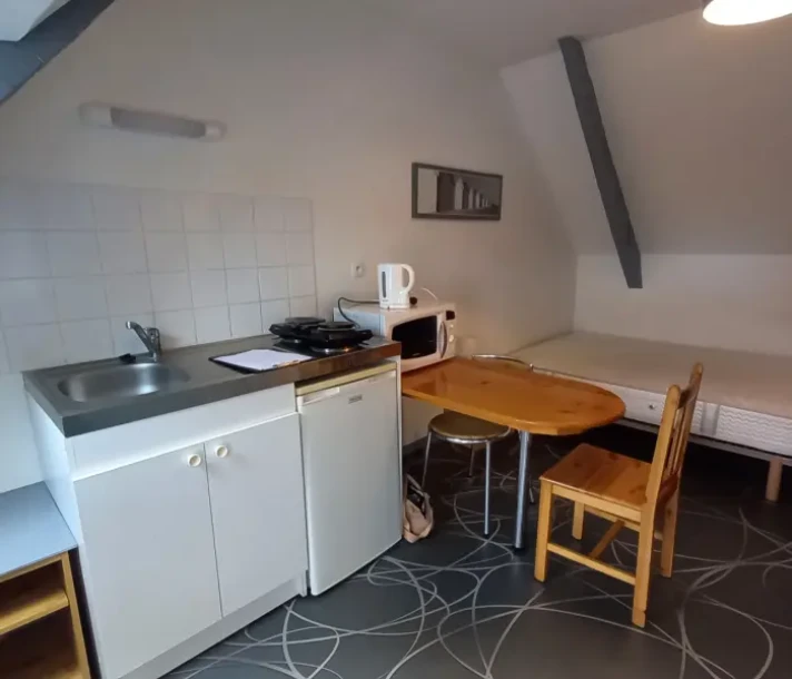 Voir la photo 1/3 du type studio à Guingamp
