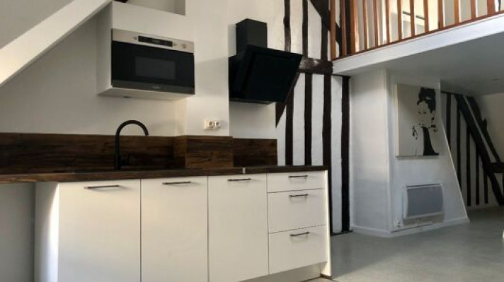Voir la photo 1/8 du type apartment à Compiègne