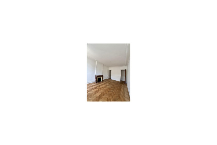 Voir la photo 1/9 du type apartment à Bordeaux
