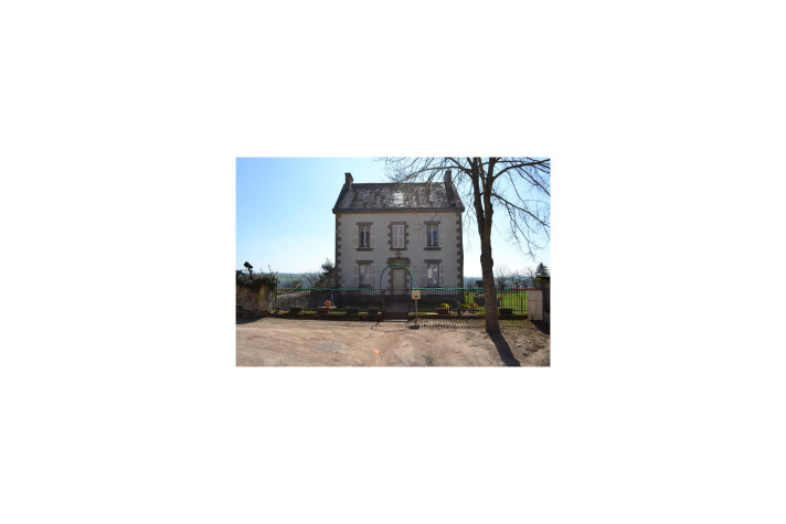 Voir la photo 1/2 du type house à Le Brethon