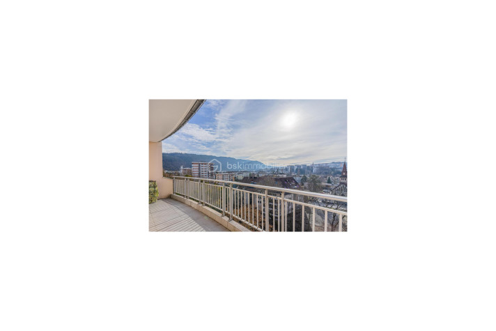 Voir la photo 1/12 du type apartment à Annecy