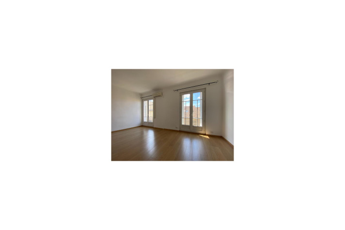 Voir la photo 1/7 du type apartment à Avignon