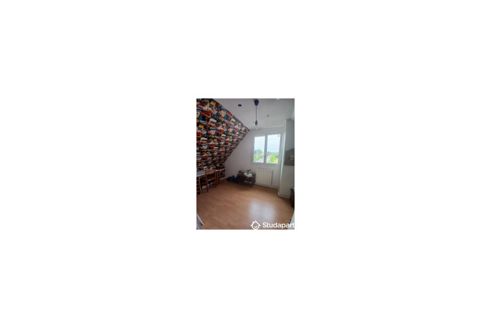 Voir la photo 1/8 du type room à Soissons