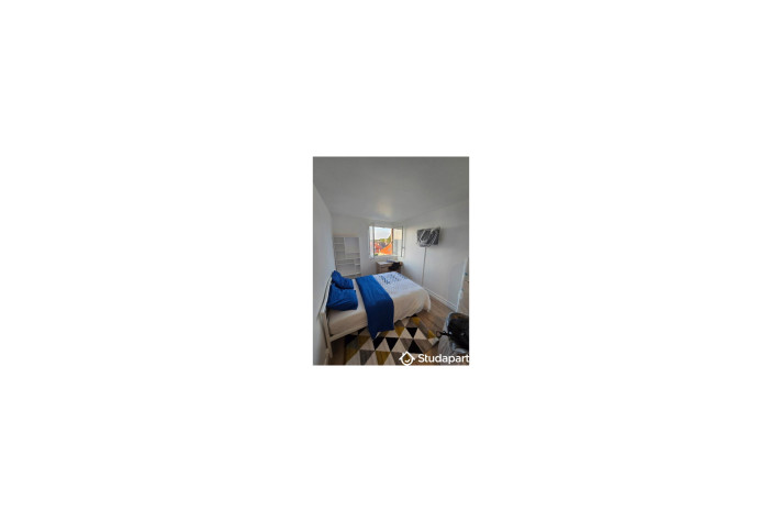 Voir la photo 1/10 du type room à Poissy