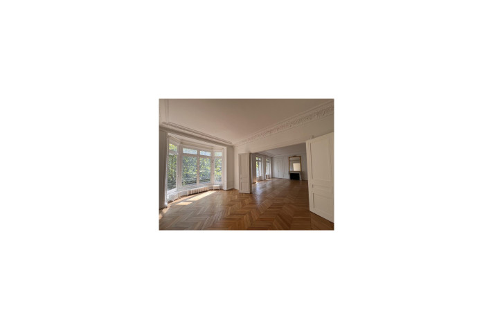 Voir la photo 1/10 du type apartment à Paris 17e Arrondissement