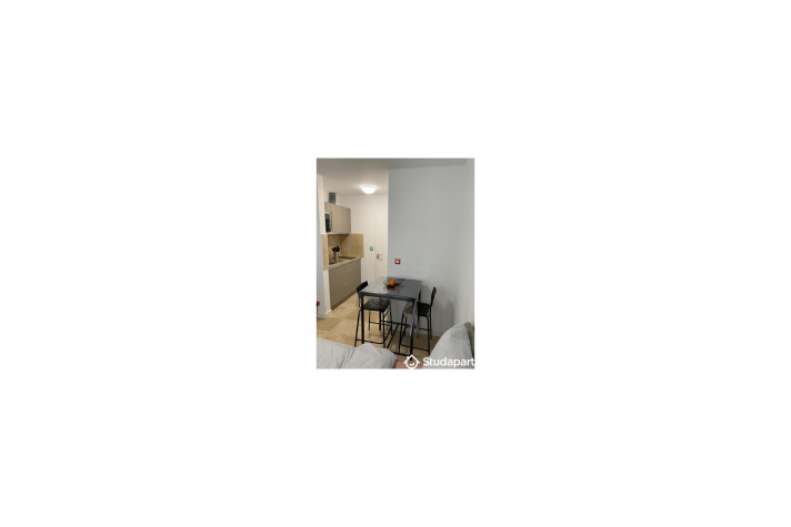 Voir la photo 1/8 du type room à Ronchin