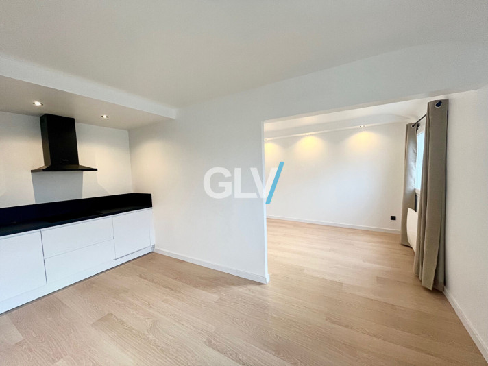 Voir la photo 1/8 du type apartment à Lille