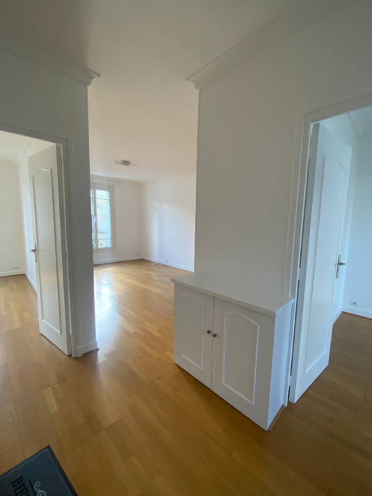 Voir la photo 1/7 du type apartment à Saint-Germain-en-Laye