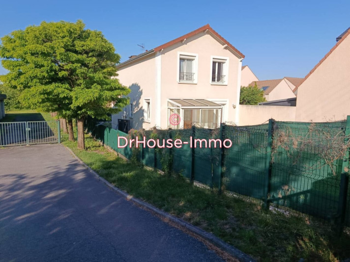 Voir la photo 1/1 du type house à Carrières-sur-Seine