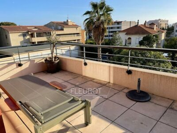 Voir la photo 1/10 du type apartment à La Ciotat