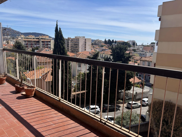Voir la photo 1/10 du type apartment à Nice