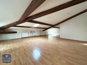 Appartement à Saint-Just-Malmont