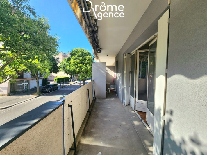 Voir la photo 1/4 du type studio à Valence