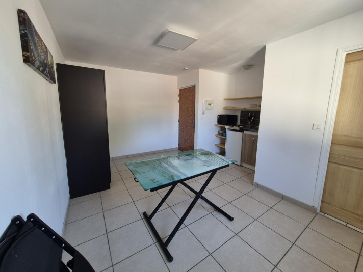 Voir la photo 1/3 du type studio à Valenciennes