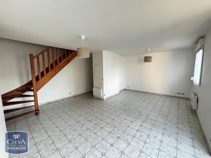 Appartement à Le Coudray-Montceaux