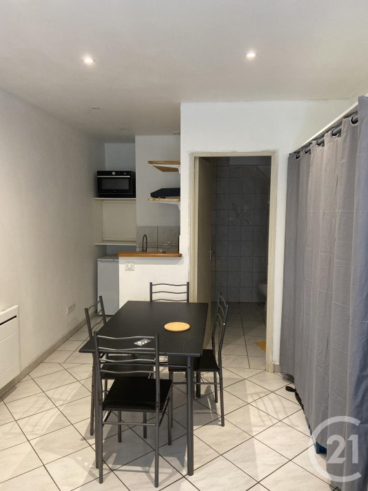 Voir la photo 1/3 du type apartment à Verdun