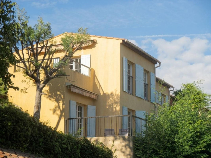 Voir la photo 1/8 du type house à Vallauris