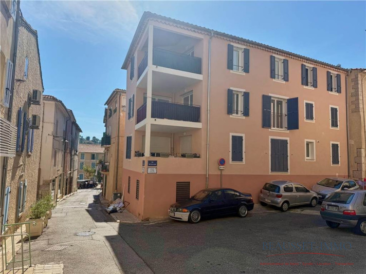 Voir la photo 1/9 du type apartment à Le Beausset