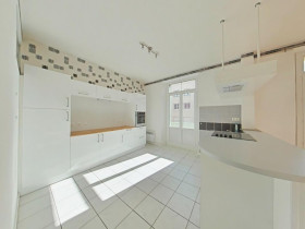 Appartement à Bourg-de-Péage