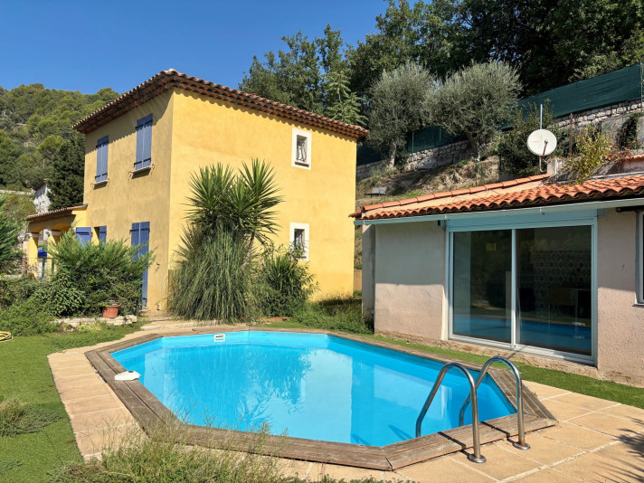 Voir la photo 1/10 du type house à Tourrette-Levens