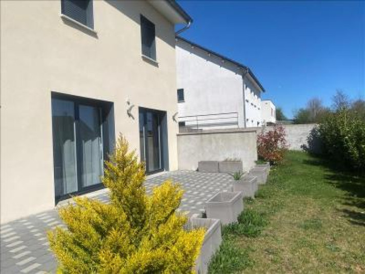 Voir la photo 1/16 du type house à Héricourt