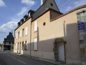 Appartement à La Chapelle-d'Angillon