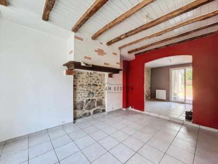 Voir la photo 1/12 du type house à Fursac