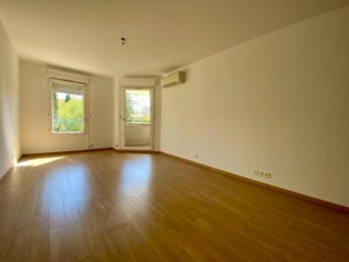 Voir la photo 1/24 du type apartment à Avignon