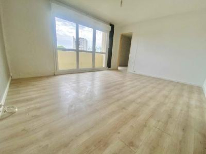Voir la photo 1/8 du type apartment à Laon