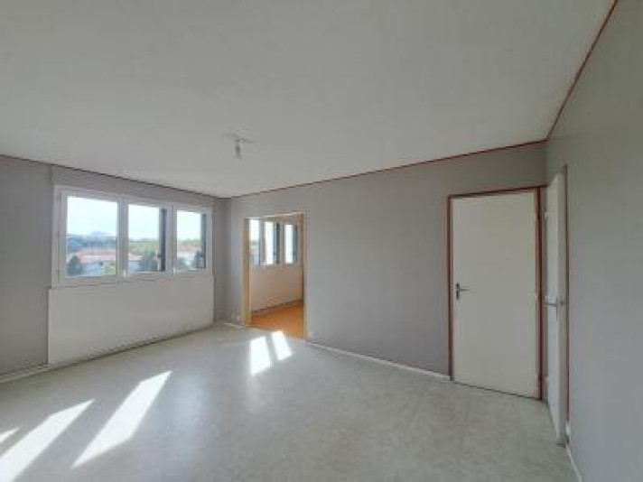 Voir la photo 1/6 du type apartment à Saint-Étienne