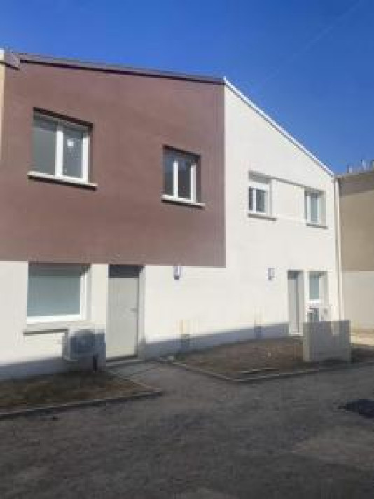 Voir la photo 1/14 du type house à Montereau-Fault-Yonne