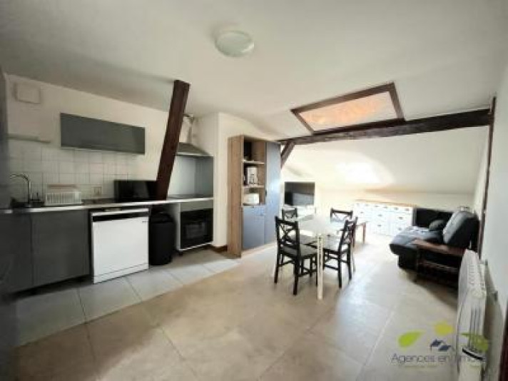 Voir la photo 1/12 du type apartment à Saint-Léonard-de-Noblat