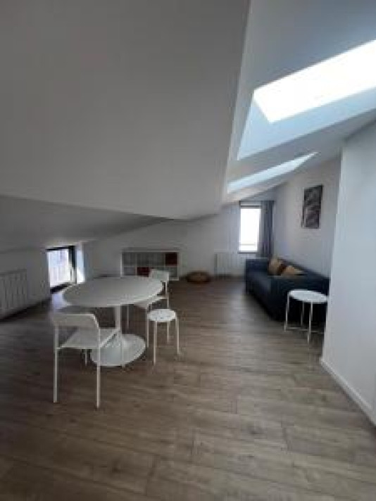 Voir la photo 1/6 du type apartment à Saint-Étienne