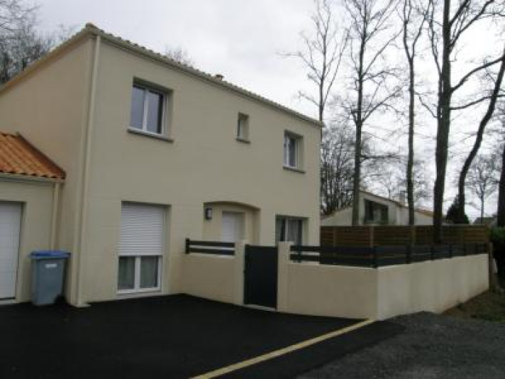 Voir la photo 1/19 du type house à Basse-Goulaine