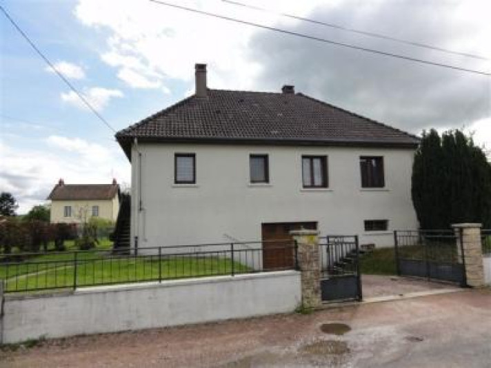 Voir la photo 1/10 du type house à Étang-sur-Arroux