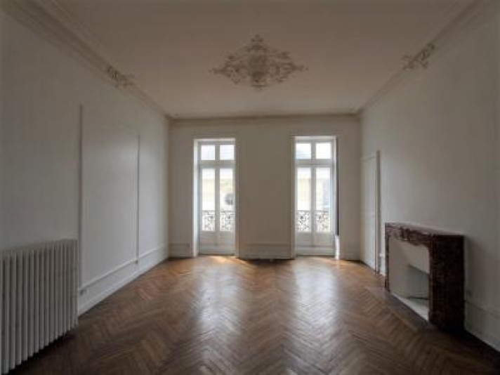 Voir la photo 1/15 du type apartment à Nantes