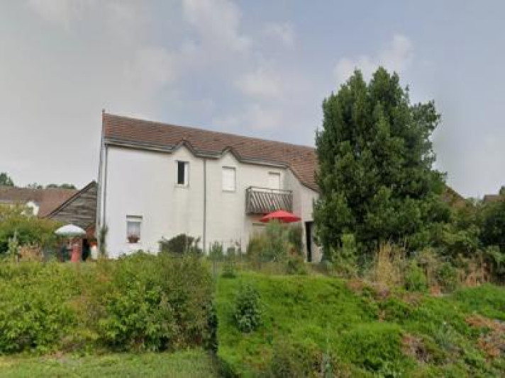 Voir la photo 1/5 du type house à Bessé-sur-Braye