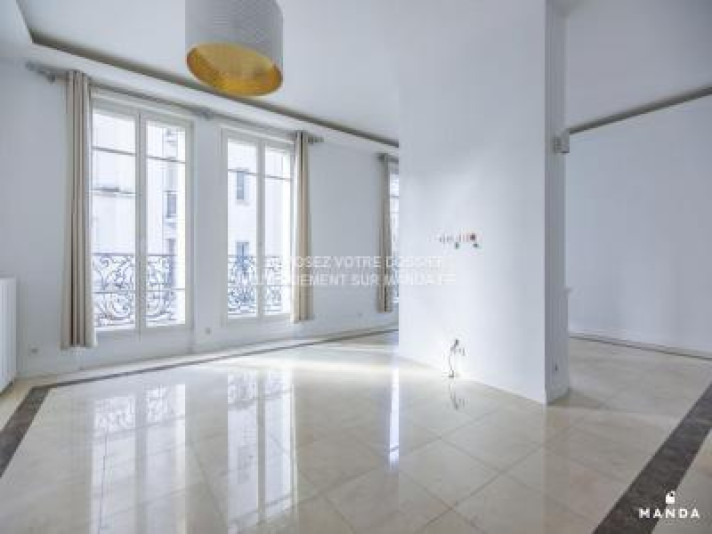 Voir la photo 1/10 du type apartment à Paris 4e Arrondissement
