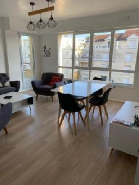Voir la photo 1/15 du type apartment à Nantes