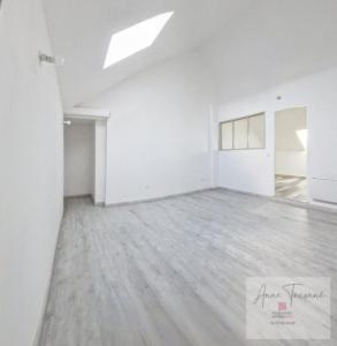 Voir la photo 1/29 du type apartment à Puiseaux