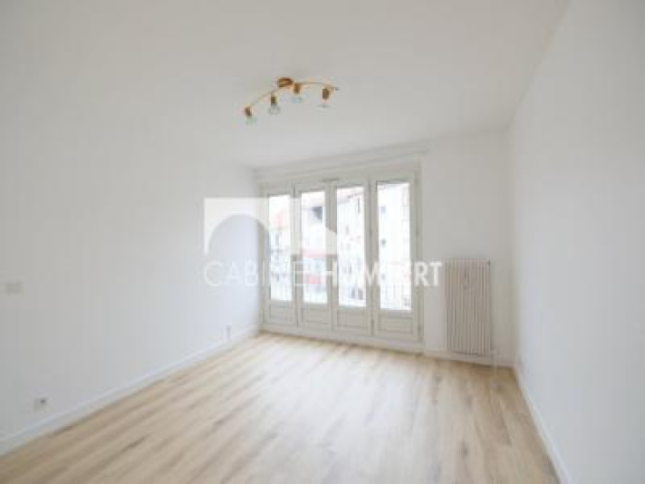 Voir la photo 1/6 du type apartment à Saint-Étienne