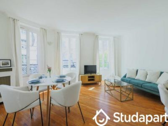 Voir la photo 1/12 du type apartment à Paris 15e Arrondissement