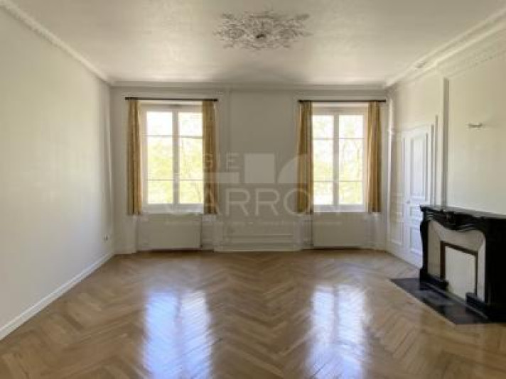 Voir la photo 1/6 du type apartment à Saint-Étienne