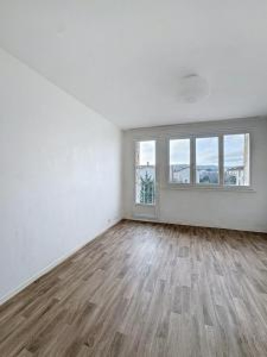 Voir la photo 1/16 du type apartment à Clermont-Ferrand